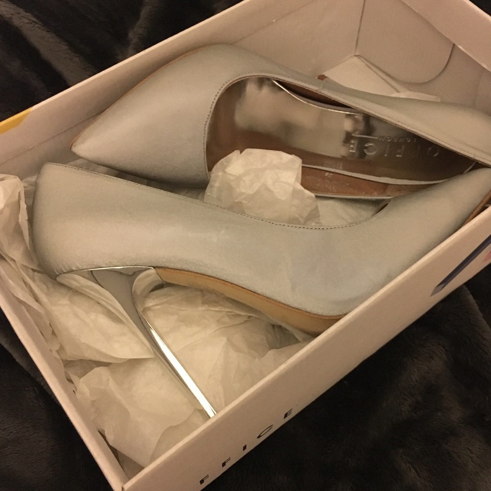 3M Reflective Pumps - Picture 2 of 4